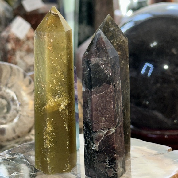 Green Opal, Rainbow Fluorite, Labradorite and Fireworks Crystal Points! - Picture 5 of 7